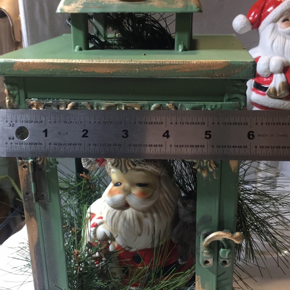 Vintage repurposed Homco Santa in vintage green lantern. - Picture 4 of 9